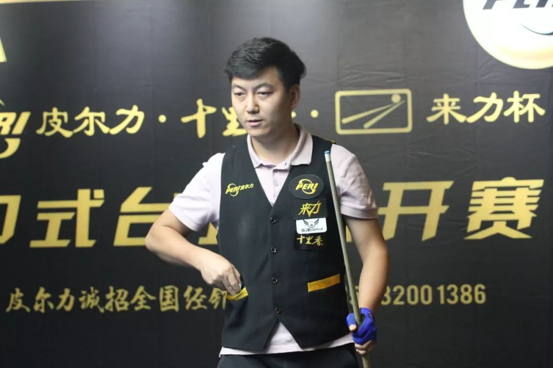 费尔南德斯 费尔南德斯