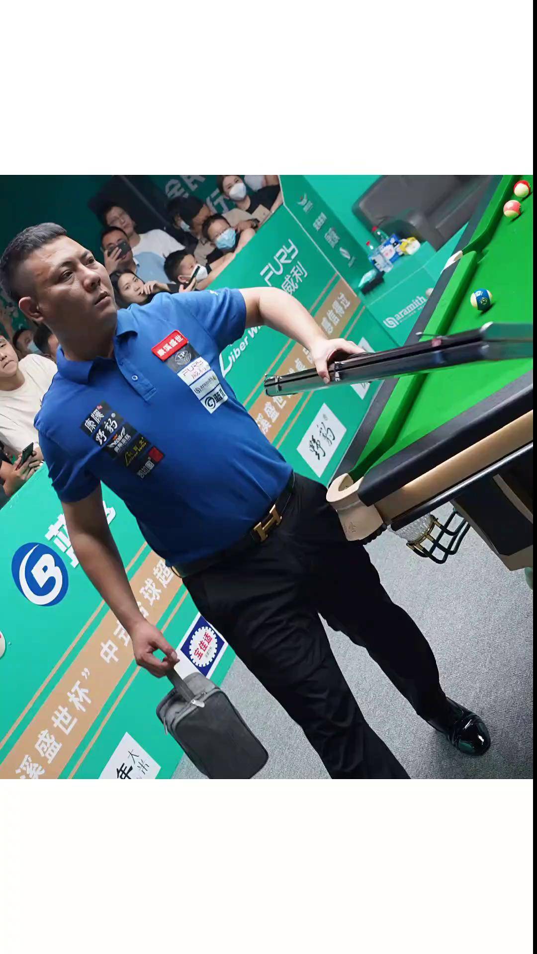 他在参加完 他在参加完